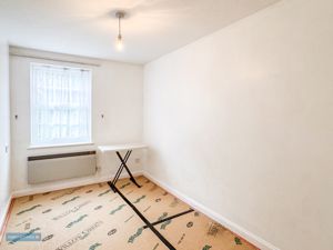 Bedroom- click for photo gallery
